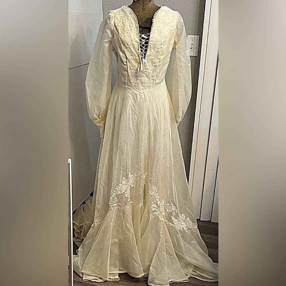 HANDMADE VINTAGE LONG LACE-UP RENAISSANCE BOHO WEDDING GOWN 60’s/70’s